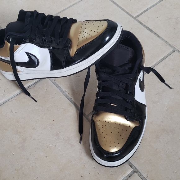 Air Jordan 1 low gold toe size 11 - Picture 6 of 7
